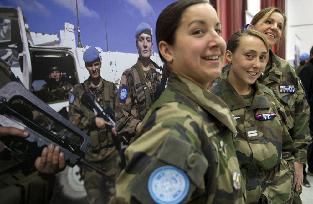 UNIFIL peacekeepers at a photo exhibition organized by UNIFIL to celebrate International Women’s Day held at Tyr’s Cultural centre