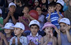 أطفال الجنوب يحتفلون بمهرجان الربيع ٢٠١٤
