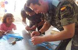 Southern children at play with UNIFIL peacekeepers