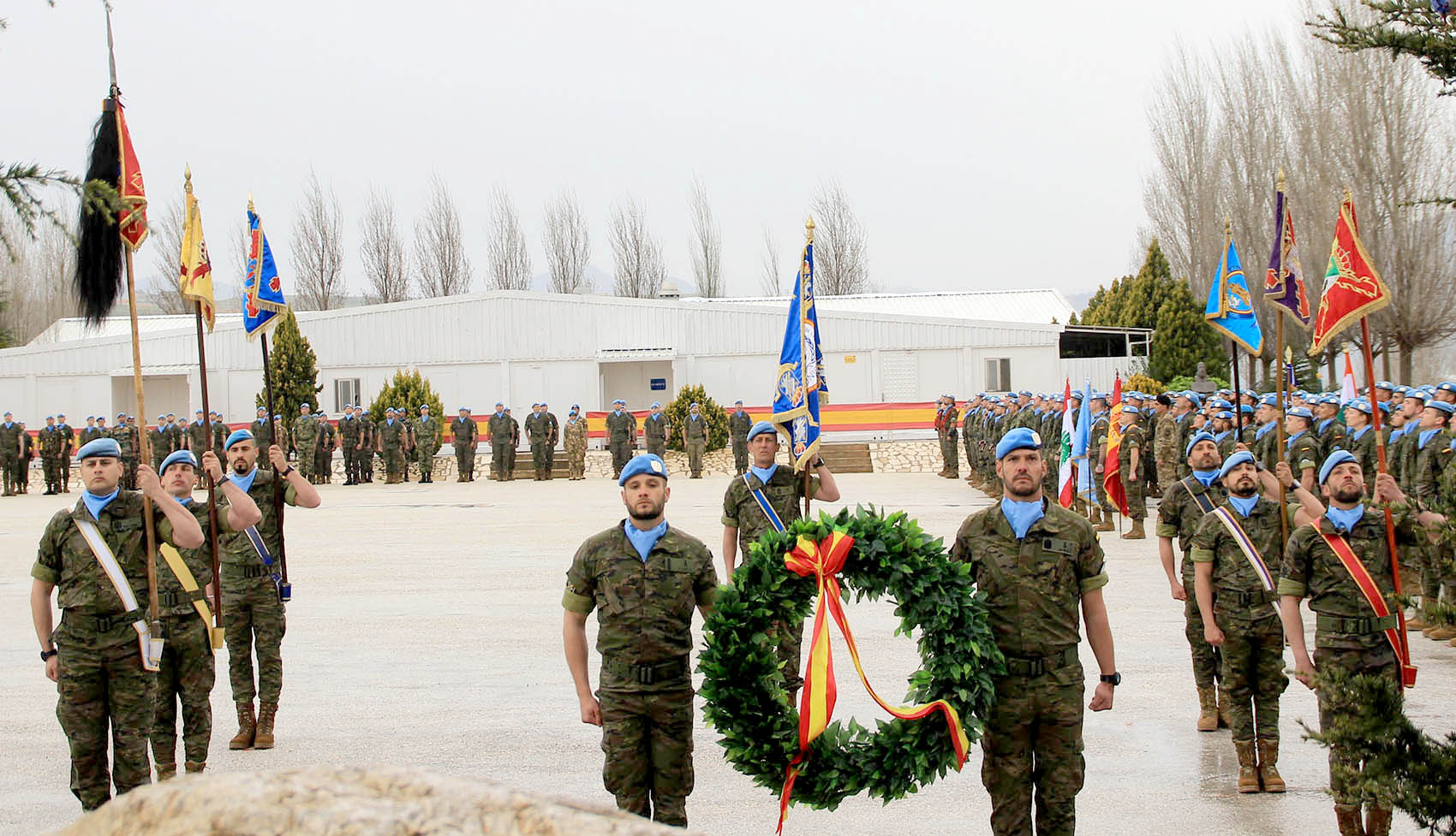 UNIFIL head awards UN medals to Spanish peacekeepers | UNIFIL