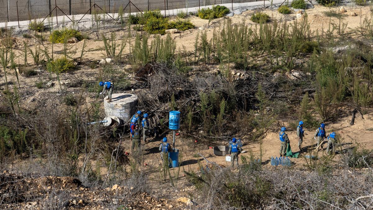 Damaged Blue Line markers go up again Damaged Blue Line markers go up again