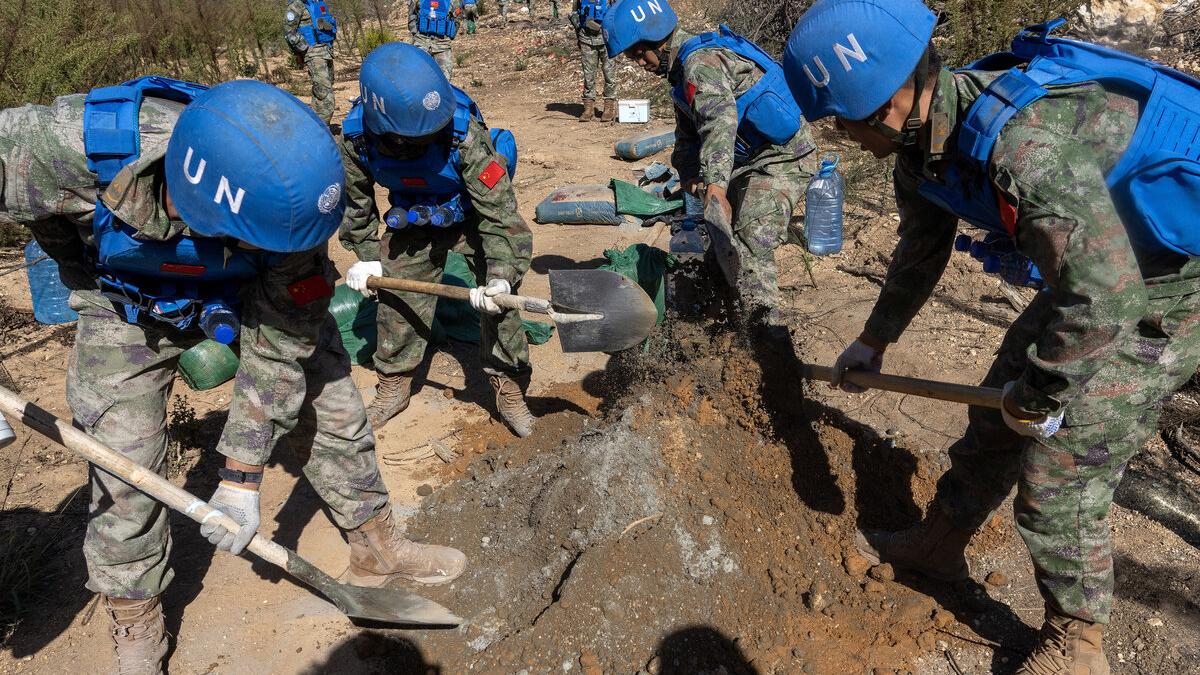 Damaged Blue Line markers go up again Damaged Blue Line markers go up again