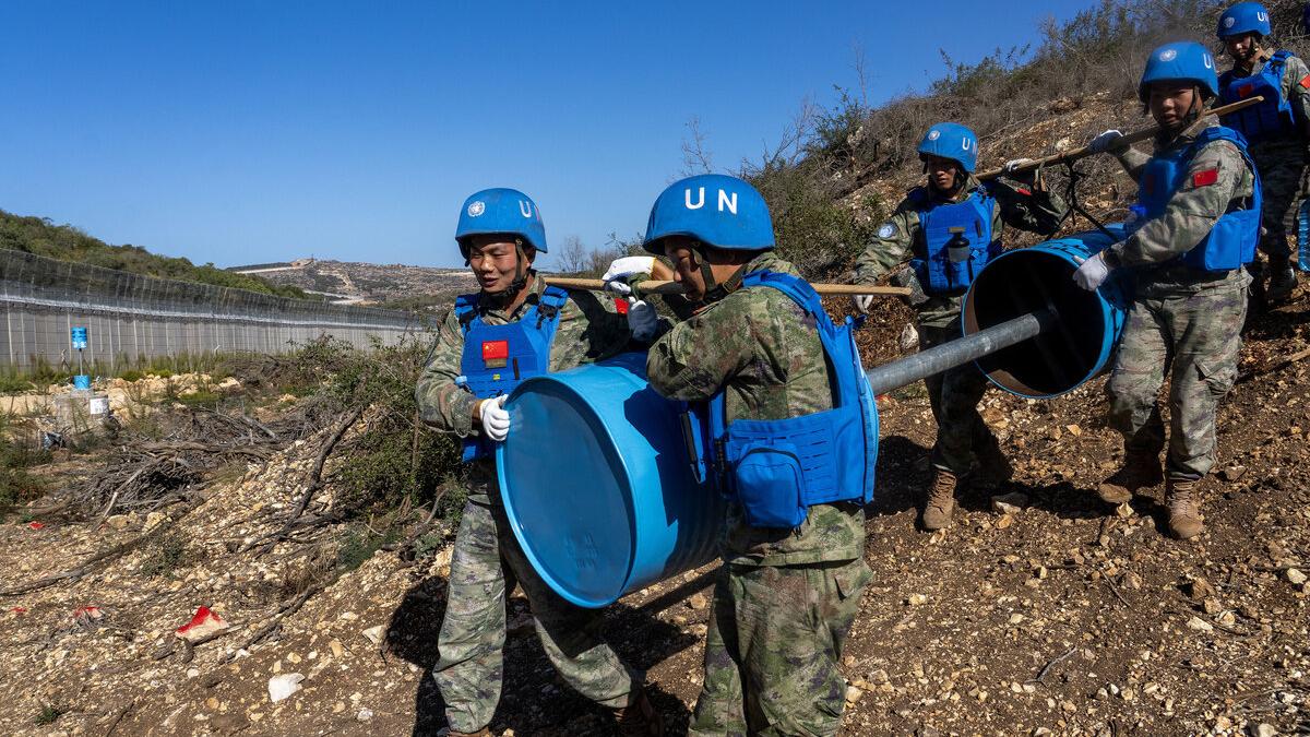 Damaged Blue Line markers go up again Damaged Blue Line markers go up again