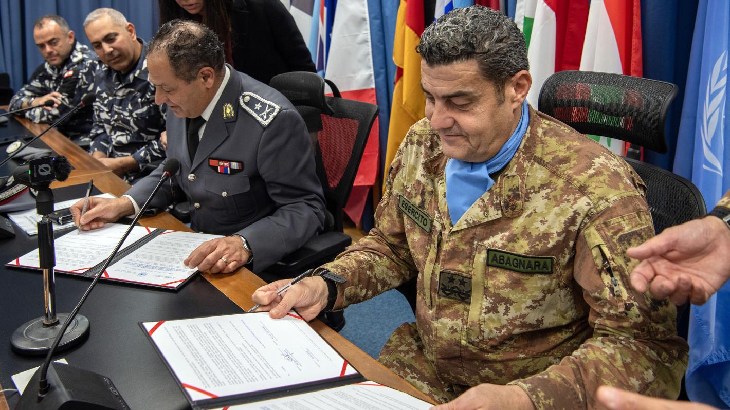 UNIFIL donation to ISF