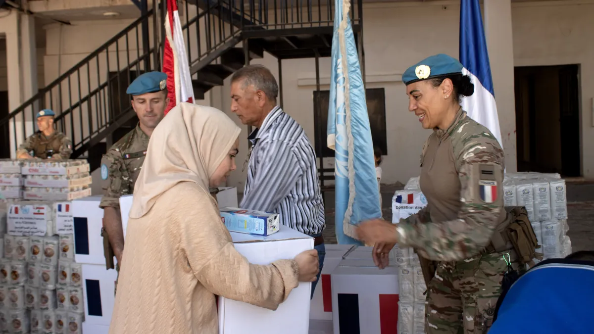 UNIFIL supports displaced families 03