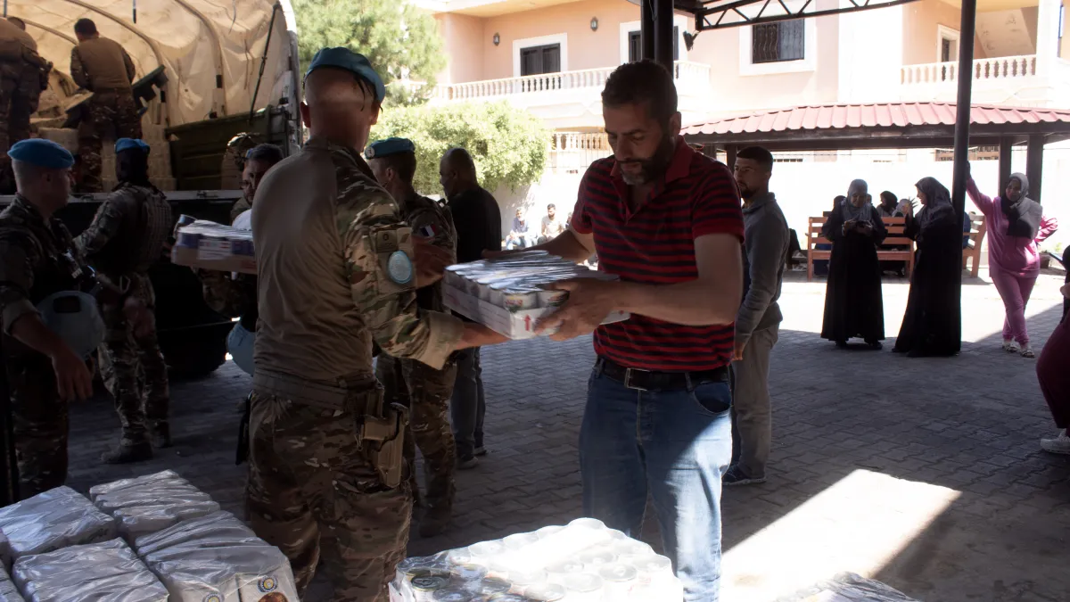 UNIFIL supports displaced families 02