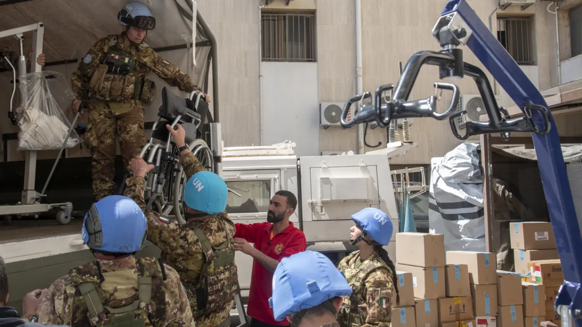 Italian_dotion_to_tibnin_hospital