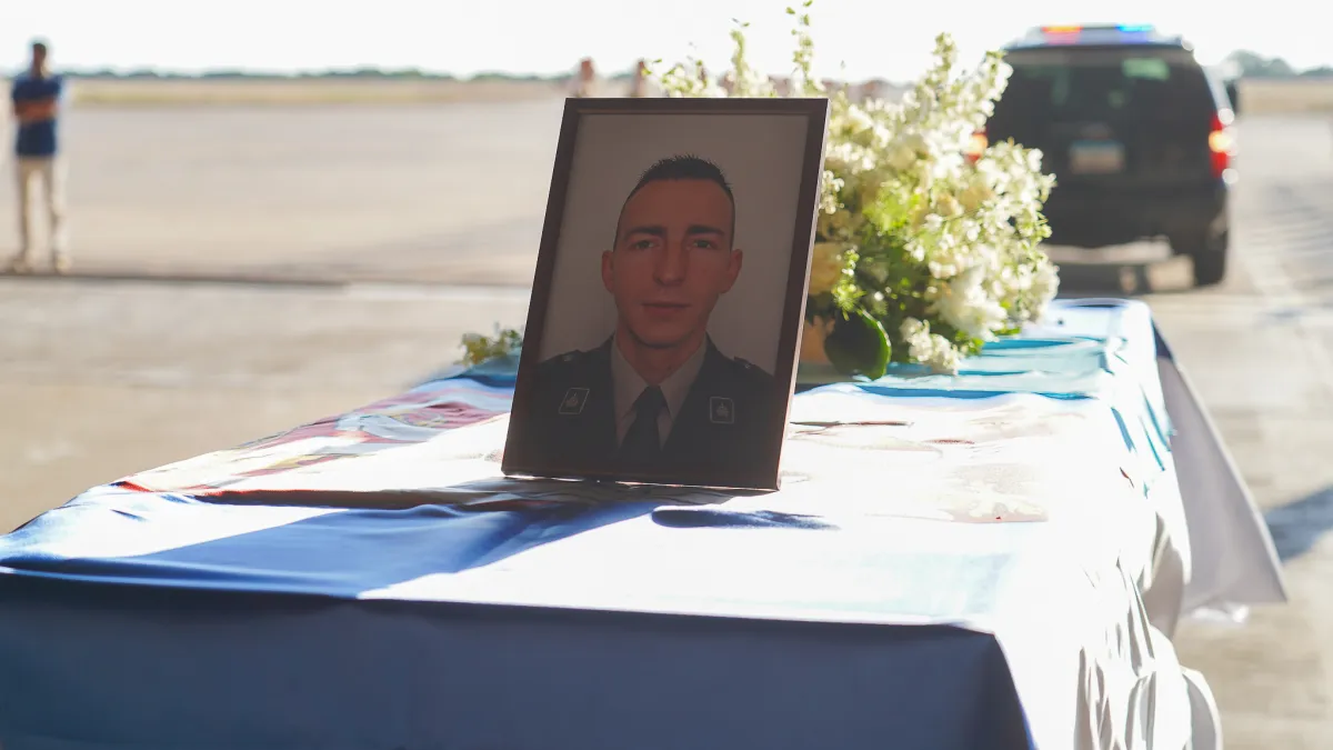 tribute to fallen Serbian peacekeeper