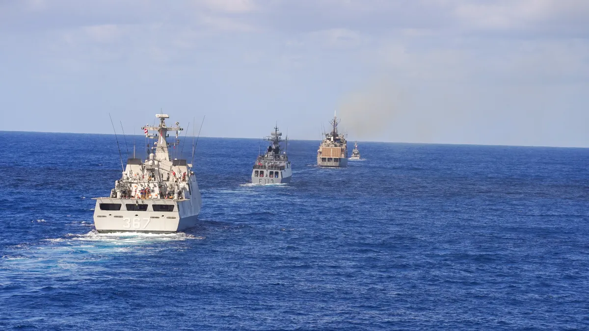 naval peacekeepers help Lebanese Navy