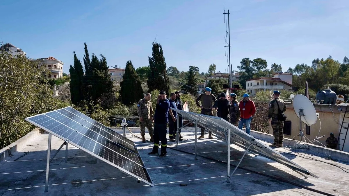 Peacekeepers donate firefighting gear to Lebanese civil defense