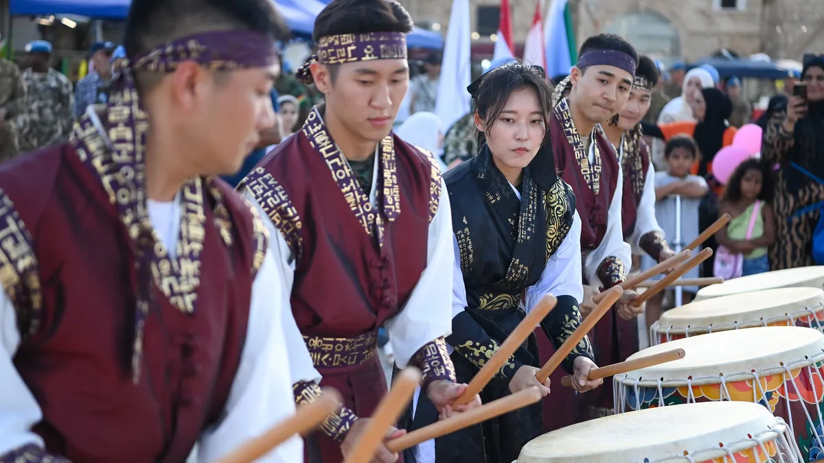 Peacekeepers participate in Tyre Craft Festival to foster stronger community ties
