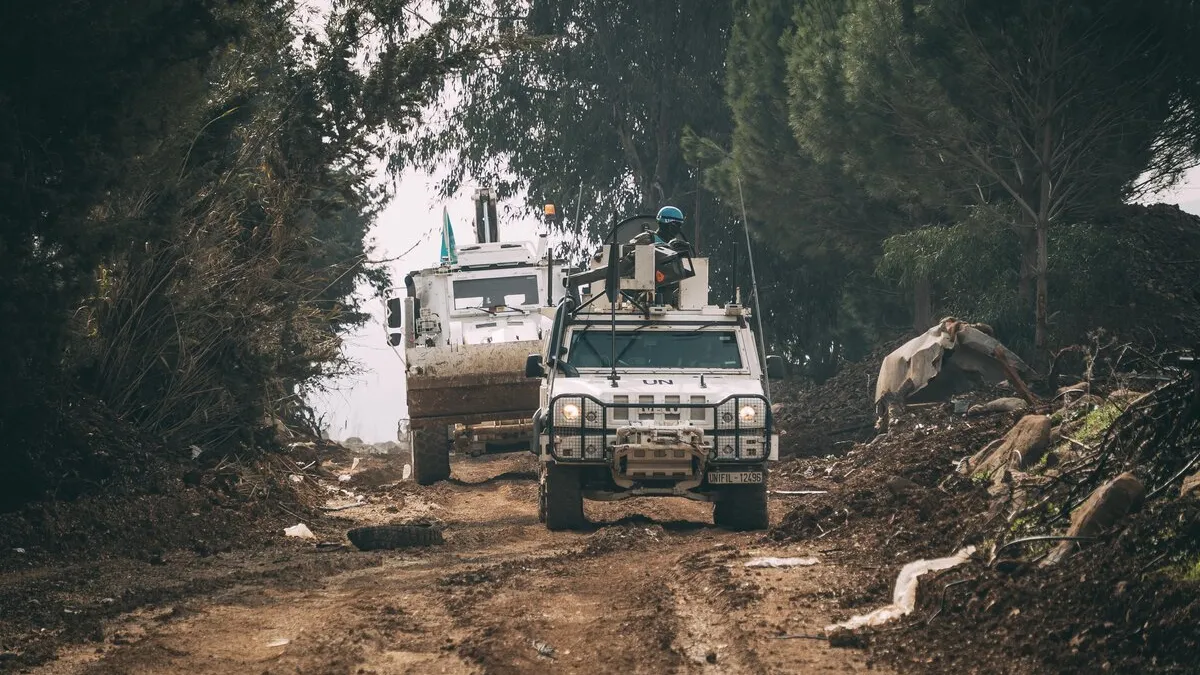 Spanish peacekeepers remove major road obstacles near Khiam
