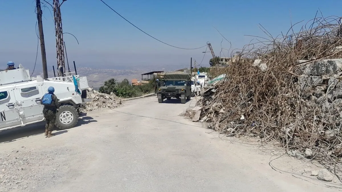 Peacekeepers continue clearing roadblocks, helping local civilians