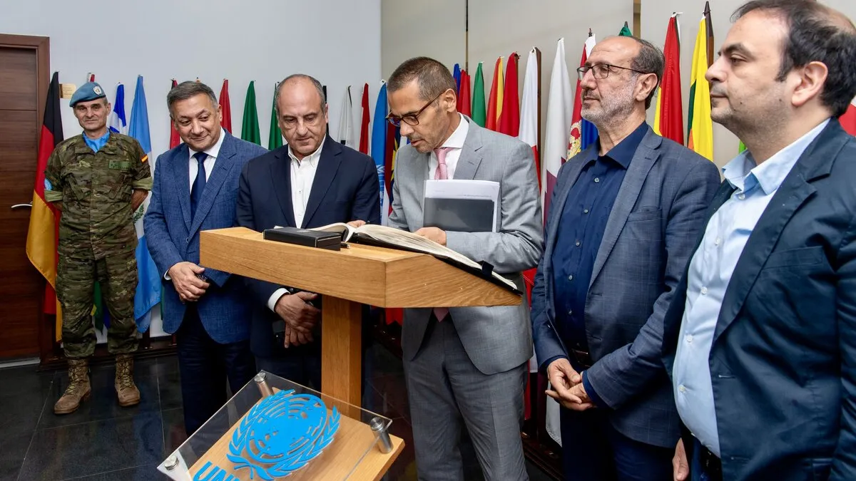 In visit to UNIFIL headquarters, Lebanon’s parliamentary committee head reaffirms commitment to resolution 1701