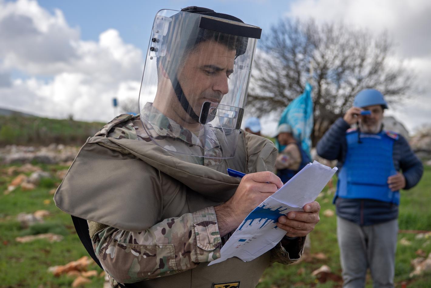 UNIFIL hands over last 2 of 5 cleared minefields to LAF