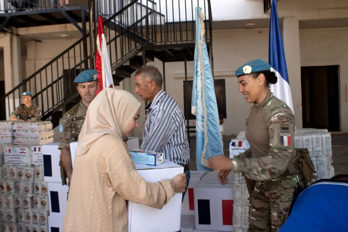 UNIFIL supports displaced families 03