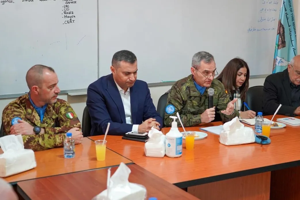 UNIFIL Head meets with Tyre district mayors to hear their concerns 