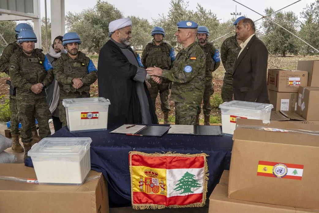Returnees in Khiam receive essential winter supplies