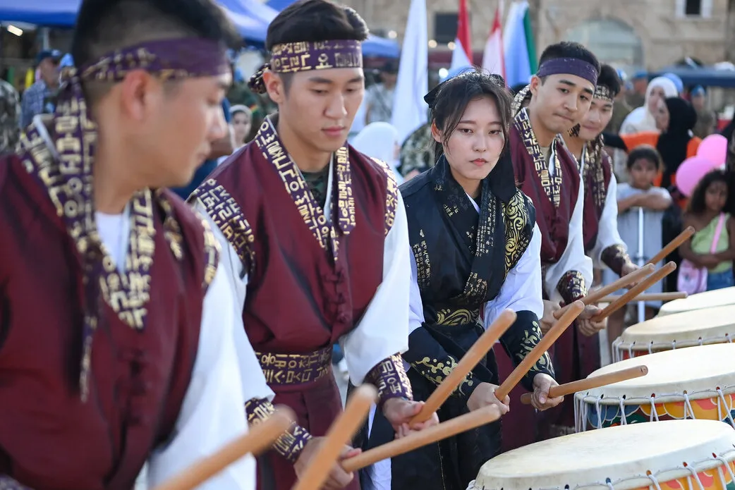 Peacekeepers participate in Tyre Craft Festival to foster stronger community ties