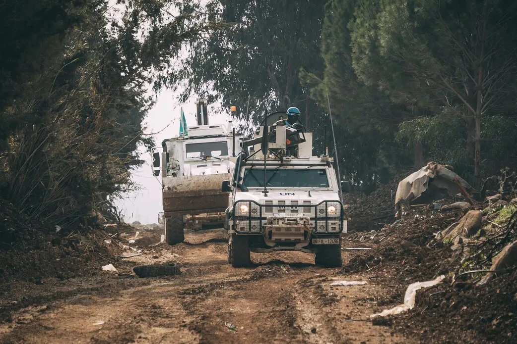 Spanish peacekeepers remove major road obstacles near Khiam