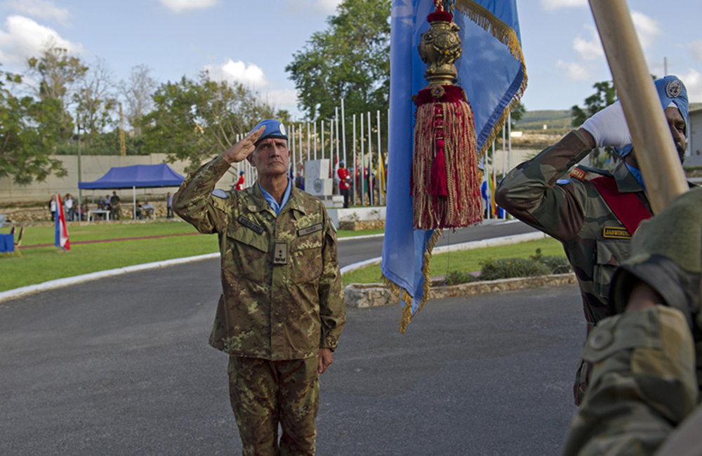 Major-General Serra reviews the UNIFIL ceremonial guard before relinquishing command.