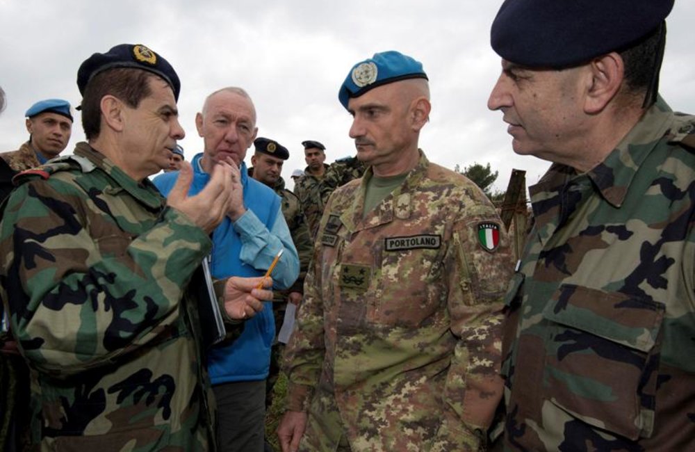 UNIFIL Head of Mission reviews Blue Line marking near Kafer Kela