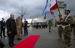 Lebanese President Sleiman and UNIFIL Force Commander Major-General Serra at the Guard of Honor while the Lebanese national anthem is playing. Naqoura - South Lebanon.